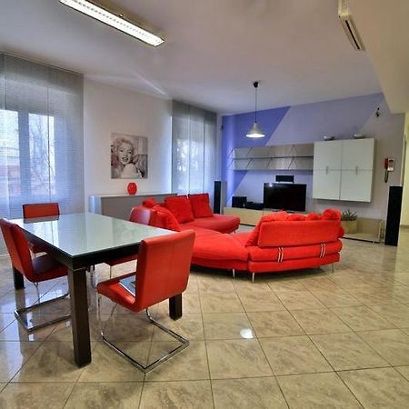 Appartamento Con Idromassaggio E Parcheggio Privato Gratuito,Strategico Per Le Cinque Terre E Golfo Dei Poeti La Spezia Luaran gambar